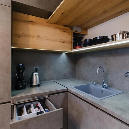 Lauta Forest 1-bedroom 아파트