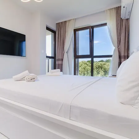 아파트 Lauta Forest 1-bedroom 플로브디프