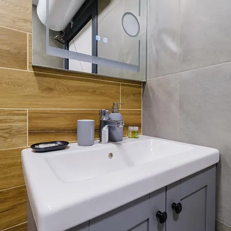 Lauta Forest 1-bedroom Apartment